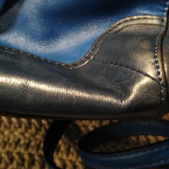 Coach - Picture 7 of 8